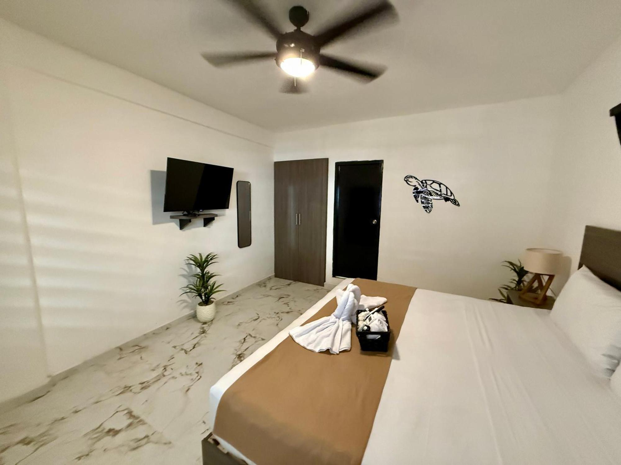 Отель Casa Tortuga 5Th Ave Плая-дель-Кармен Экстерьер фото
