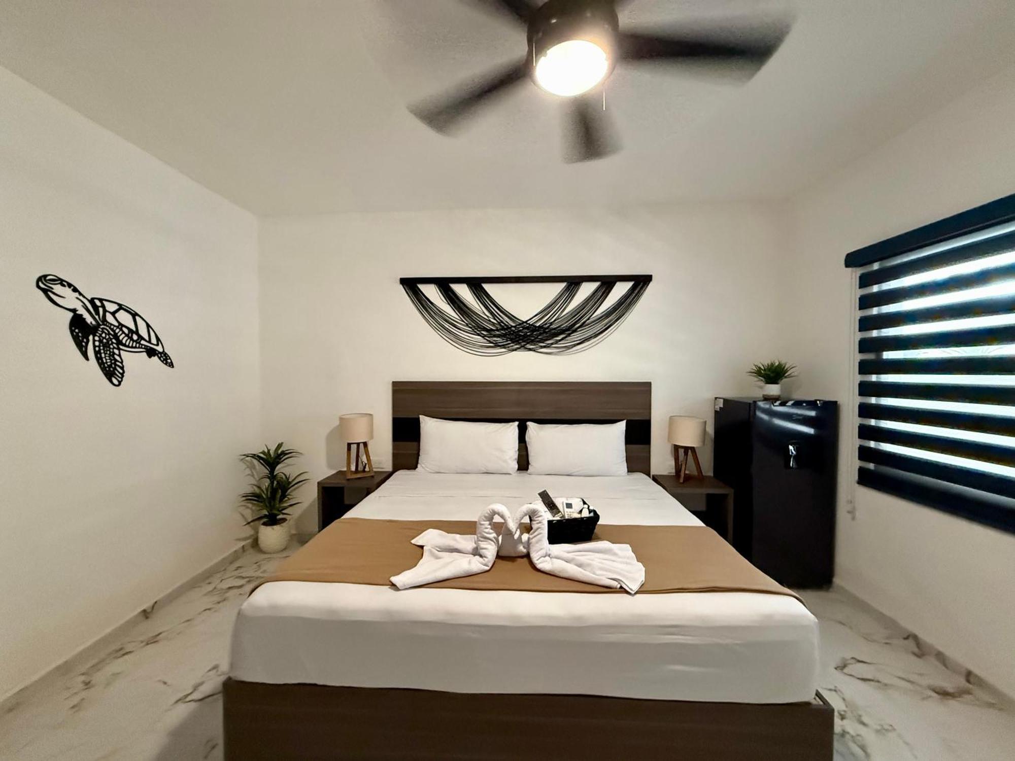 Отель Casa Tortuga 5Th Ave Плая-дель-Кармен Экстерьер фото