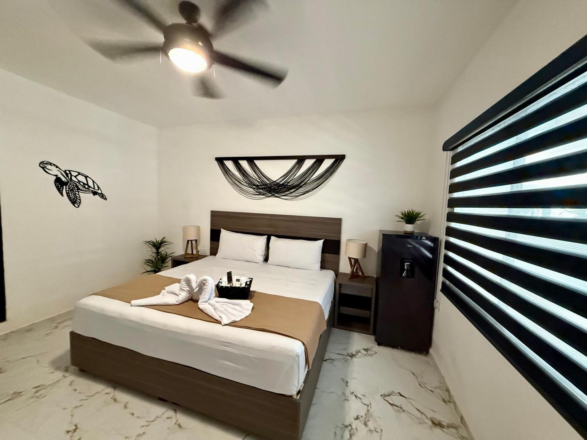 Отель Casa Tortuga 5Th Ave Плая-дель-Кармен Экстерьер фото