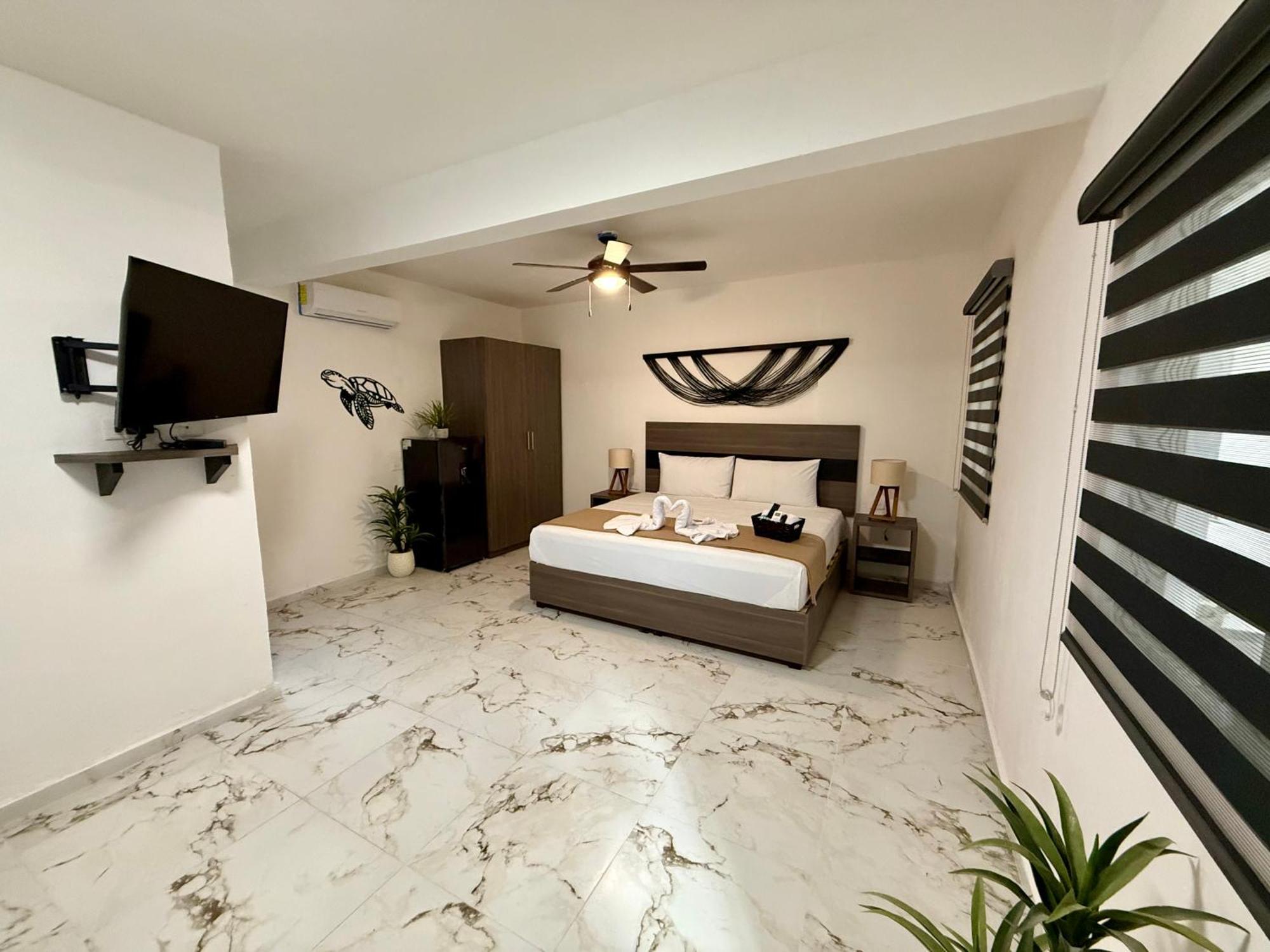 Отель Casa Tortuga 5Th Ave Плая-дель-Кармен Экстерьер фото