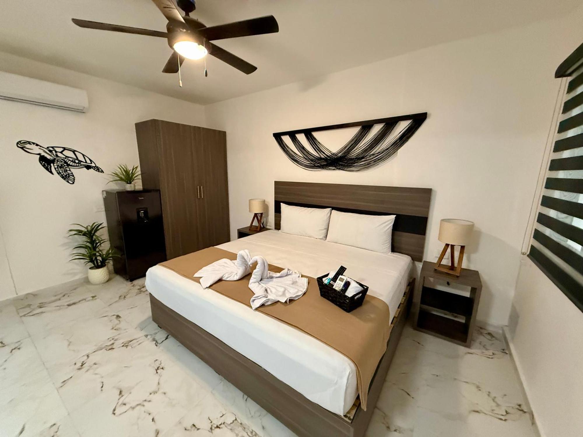 Отель Casa Tortuga 5Th Ave Плая-дель-Кармен Экстерьер фото